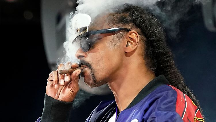 Erstmal einen durchziehen: Snoop Dogg.