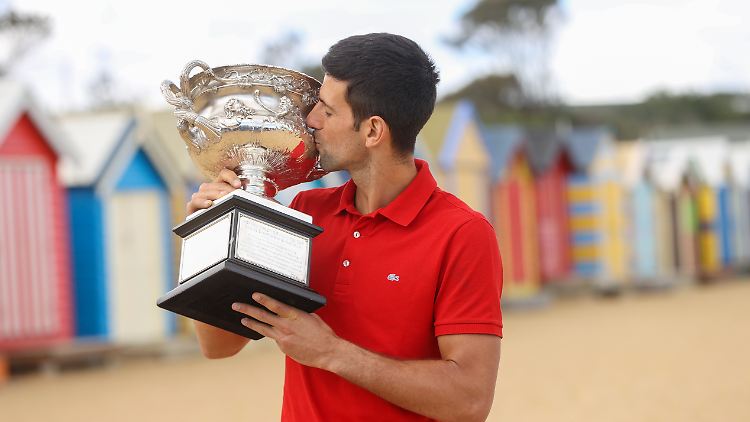 Ohne Impfung wird Djokovic die Trophäe im kommenden Februar nicht küssen. 