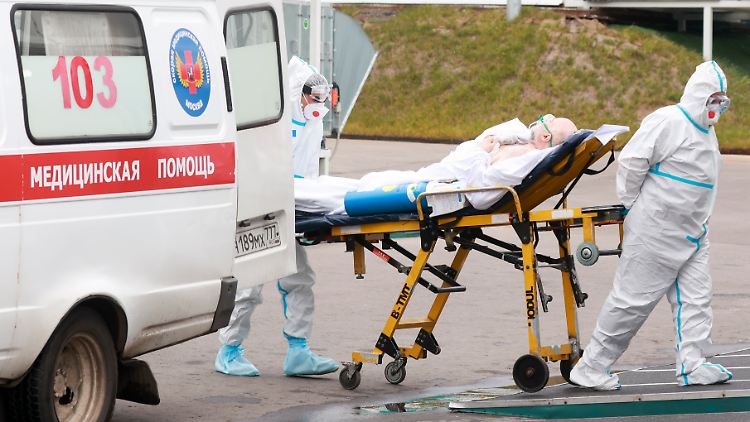 In manchen Kliniken sind bereits alle für Corona-Patienten reservierten Betten belegt.