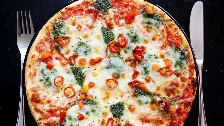 Heerscharen von Fernsehköchen können es nicht verhindern: Der Deutsche greift gern zur Tiefkühlpizza.
