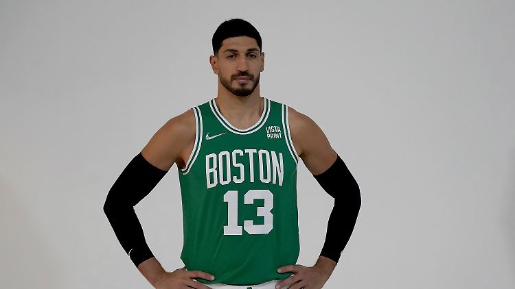 Celtics-Spieler Enes Kanter legt sich mit China an.