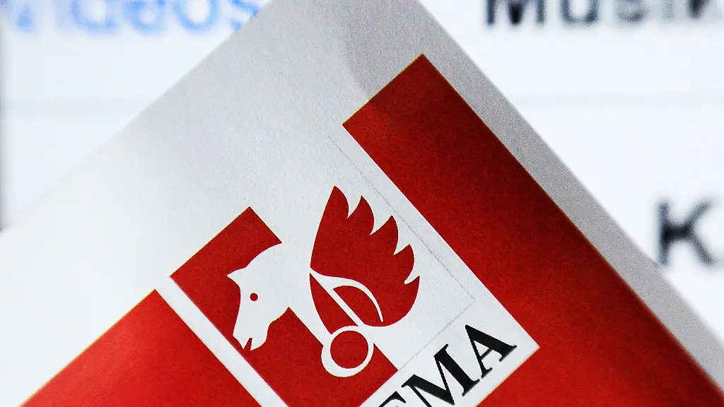 Die-Gema-erhaelt-Gebuehren-fuer-geschuetzte-Musik-und-gibt-die-Einnahmen-an-die-Kuenstlerinnen-und-Kuenstler-weiter