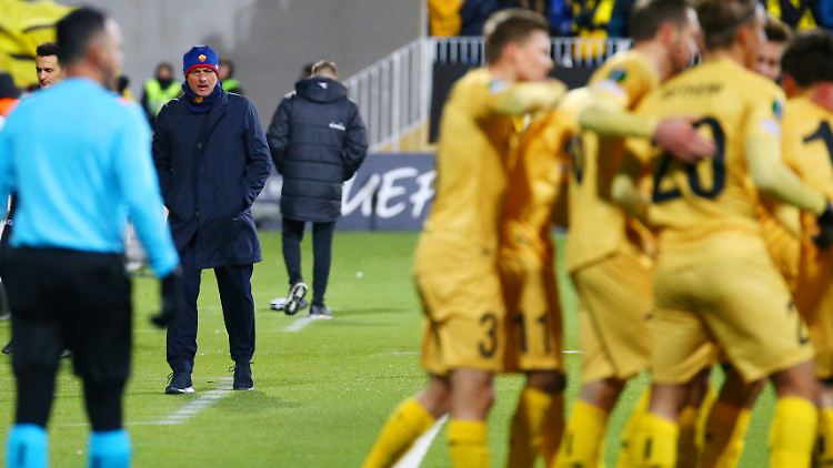 Sechs Tore fing sich Mourinho (links) in Norwegen.