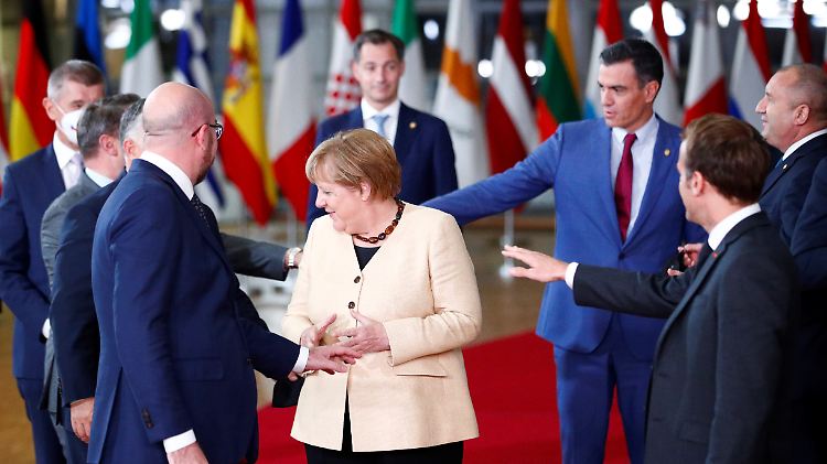 Fotoaufstellung mit Angela Merkel. Für die Bundeskanzlerin ist es voraussichtlich der letzte EU-Gipfel.