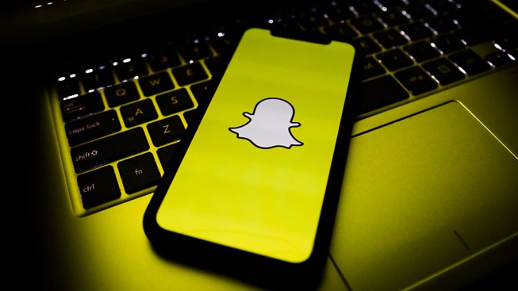 Die Zahl der täglich bei Snapchat aktiven Nutzer steigt binnen drei Monaten von 293 auf 306 Millionen.