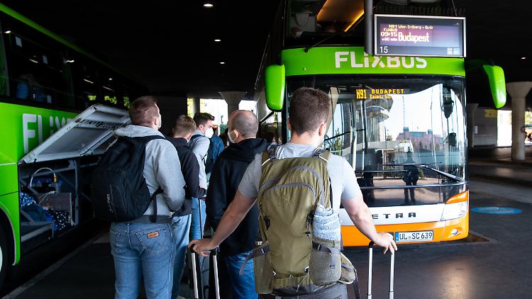 Flixbus fährt jetzt in Europa und USA rund 2500 Ziele an.
