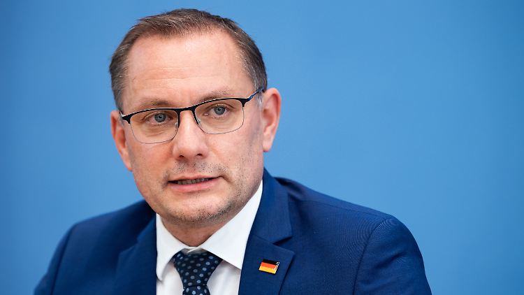 AfD-Chef Chrupalla soll sich bereits seit einigen Tagen in Quarantäne befinden.