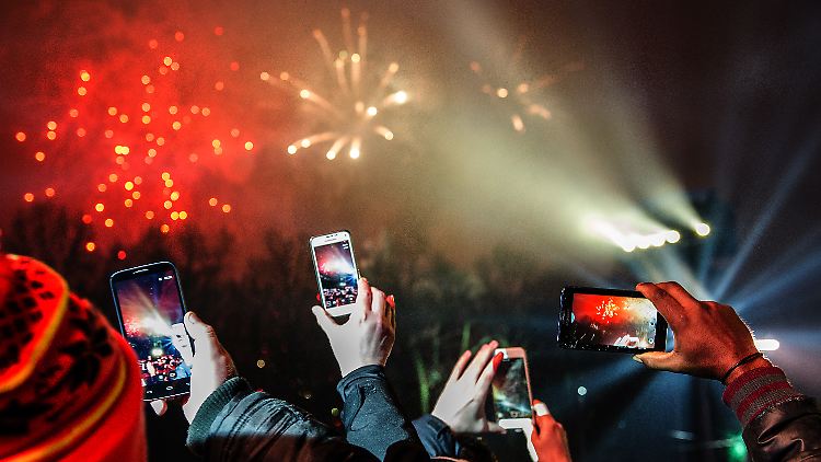 Bis jetzt gibt es keine politischen Verbote für ein privates Feuerwerk, aber auch keine klare Zusage.