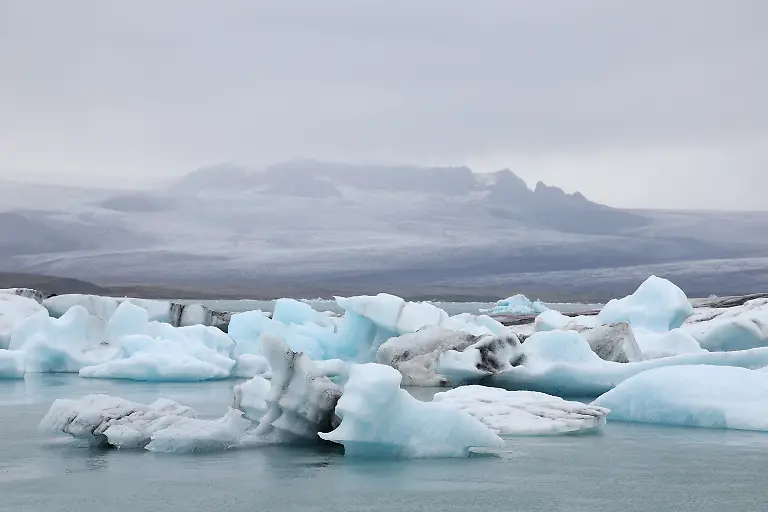 Jokulsarlon-a-glacier-lagoon-in-southern-Iceland