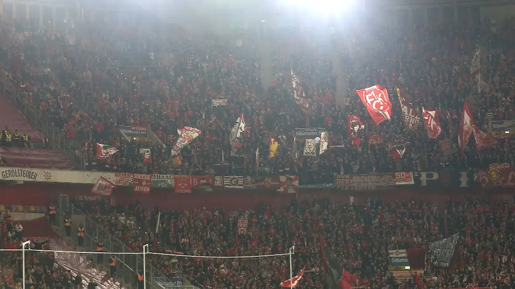 Der-1-FC-Kaiserslautern-steht-in-der-2-Runde-des-DFB-Pokals-beim-Vizemeister-VfB-Stuttgart-vor-einer-schweren-Aufgabe