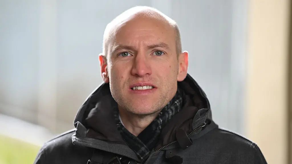 Der-hessische-Entbuerokratisierungsminister-Manfred-Pentz-CDU-will-sich-in-Norwegen-ein-Bild-von-der-dortigen-digitalen-Verwaltung-machen