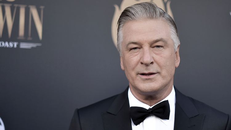 2022 soll bei Alec Baldwin besser laufen als das vergangene Jahr.