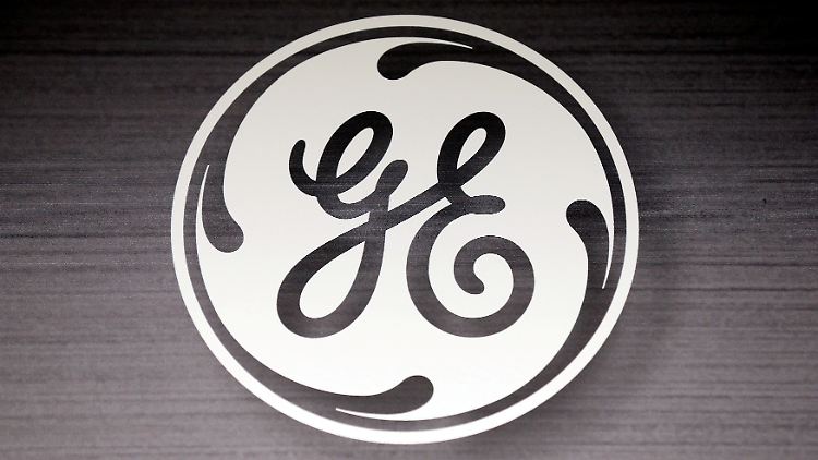 GE rechnet nun mit einem bereinigten Gewinn je Aktie von 1,80 bis 2,10 Dollar.