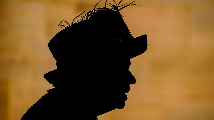 Die Sorge um den gesundheitlichen Zustand der Queen war in den vergangenen Wochen gewachsen, nachdem sie sich bei zwei Terminen mit Gehstock gezeigt hatte.