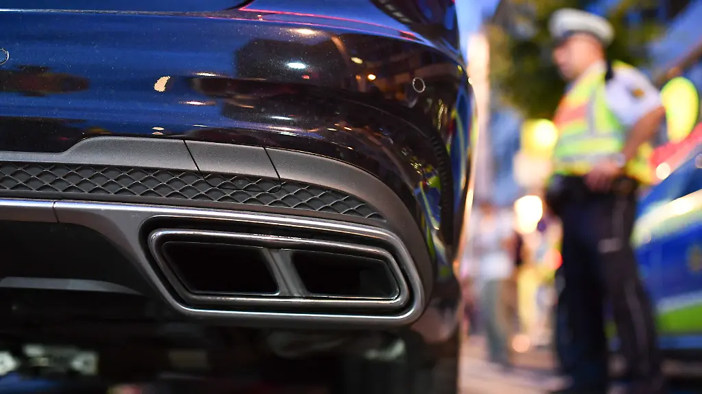 3b78a682563c86833b322efde0a12426