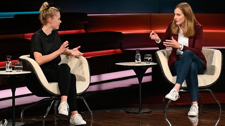 Sehen die Dringlichkeit von Klimaschutz sehr unterschiedlich: FFF-Aktivistin Carla Reemtsma und CDU-Politikerin Wiebke Winter