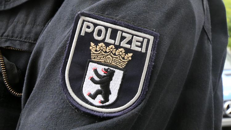 Warum der 54-Jährige der Berliner Polizei nicht auffiel, ist unklar.