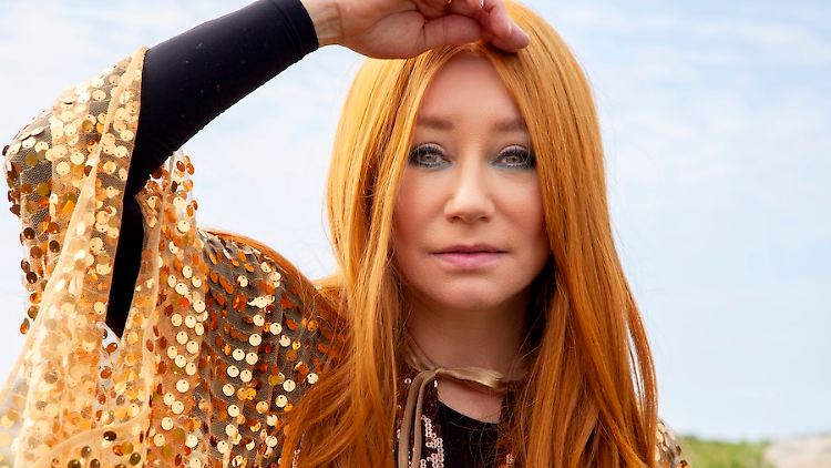 Die Locken sind weg, das Rot aber geblieben: Tori Amos.