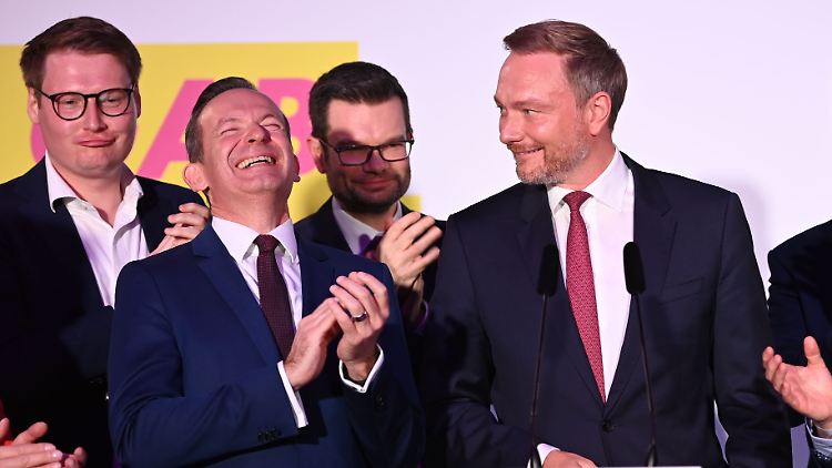 Volker Wissing (Mitte) untermauerte erneut die Haltung der Liberalen keine Quote für die Regierungsposten mitzutragen. Wer wird sich am Ende durchsetzen: Scholz oder die FDP?
