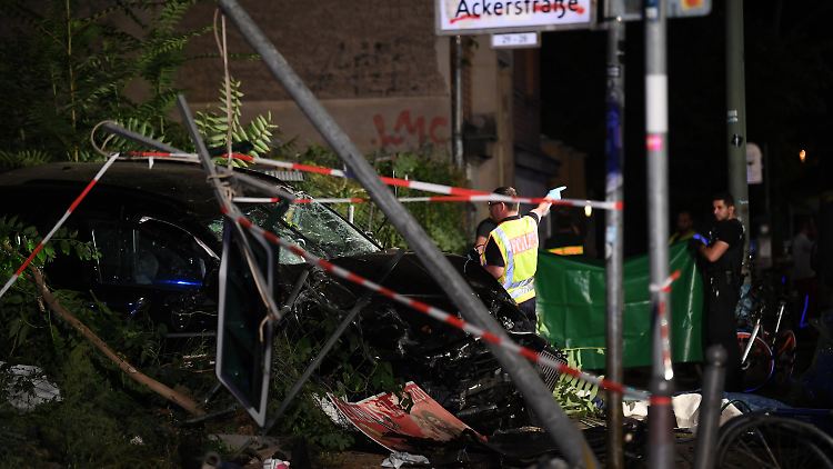 Das zerstörte Unfallauto am 6. September 2019. Der Angeklagte Michael M. sagte zum Prozessauftakt, keine Erinnerungen an den Unfall zu haben.