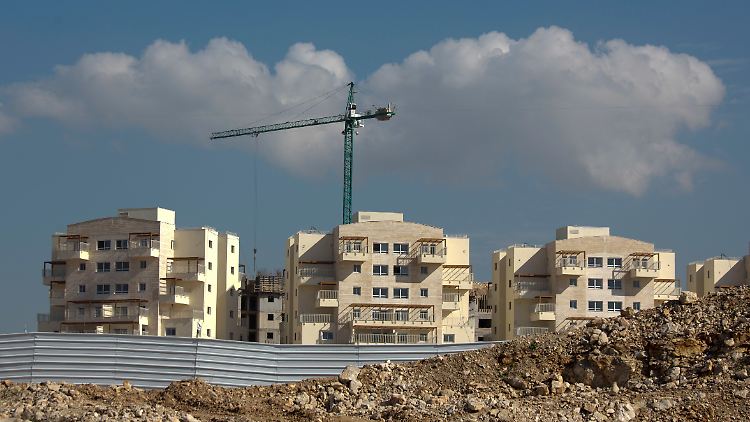 Die neue Regierung in Tel Aviv tritt beim Siedlungsbau in die Fußstapfen Netanjahus. 