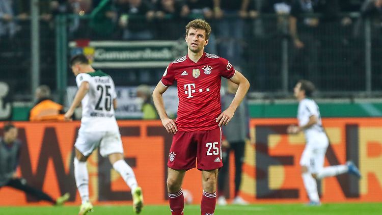 "Was für eine Schmach", denkt Thomas Müller nach einem weiteren Gegentreffer.