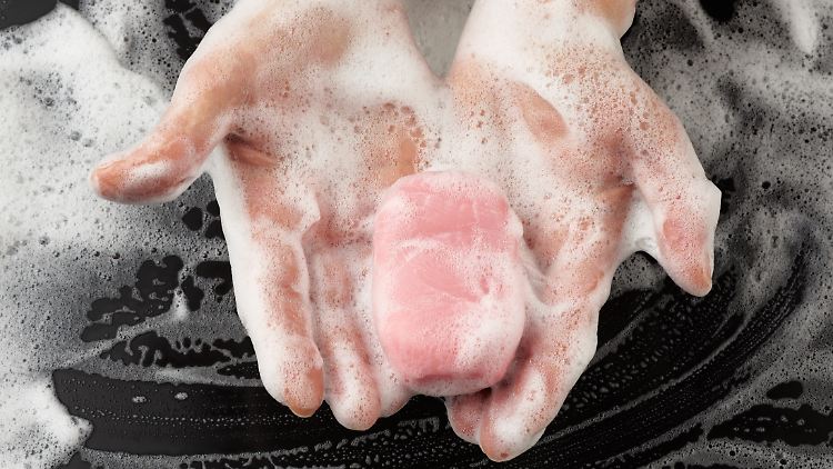 Händewaschen ist eine Hygiene-Routine, die schon vor Corona wichtig war.