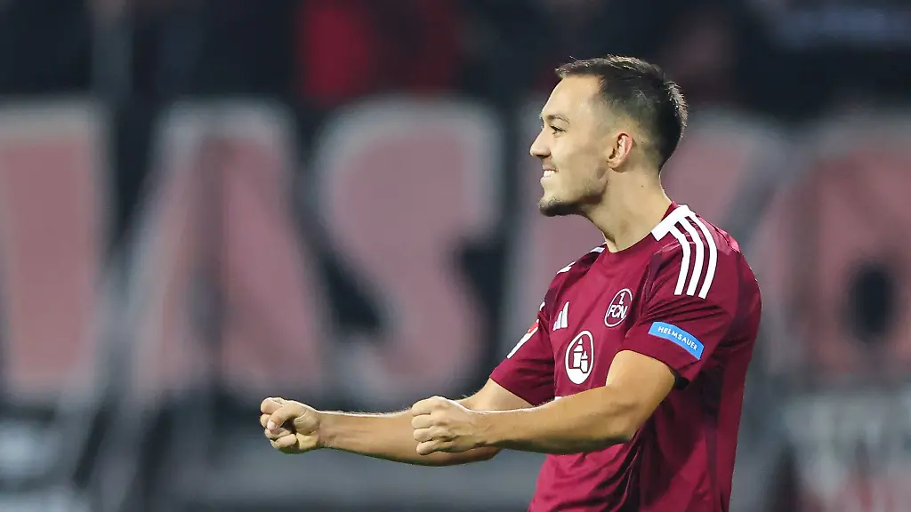 Der-Mann-des-Abends-Julian-Justvan-trifft-dreimal