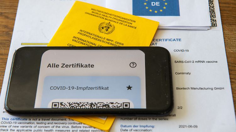 Experten vermuten Sicherheitslücken in Praxen und Apotheken.
