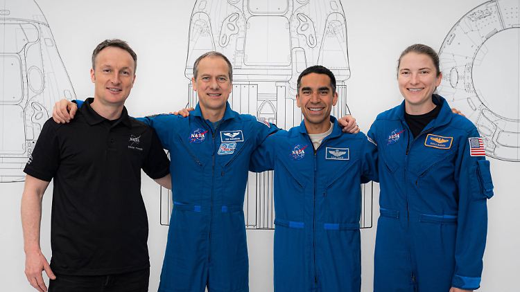 Matthias Maurer (links) und seine Kollegen, Thomas Marshburn, Raja Chari, und Kayla Barron sind gut auf die Mission vorbereitet.