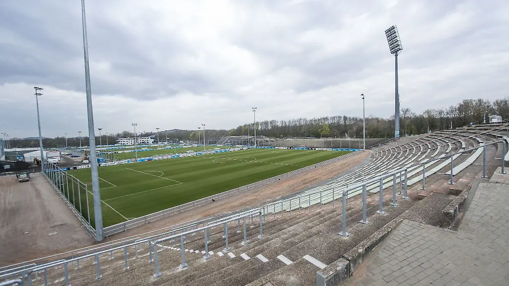 Hier-findet-das-Derby-statt-Im-alten-Parkstadion-in-Gelsenkirchen