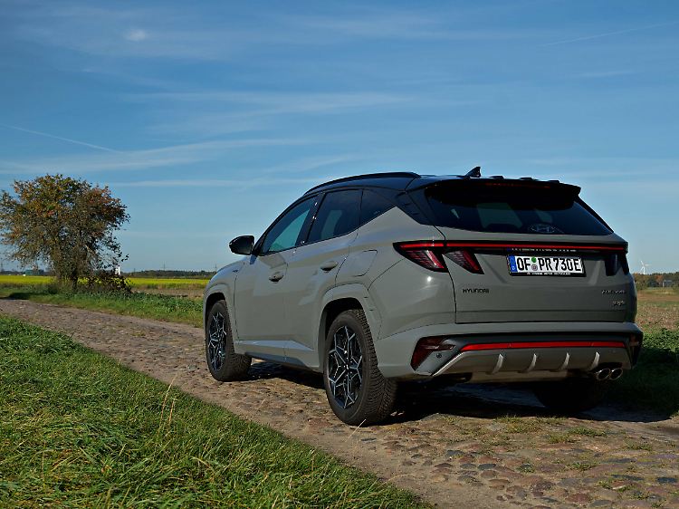 Für mehr elektrische Reichweite schrumpfte der Tank des Hyundai Tucson Plug-in-Hybrid auf schlanke 42 Liter.