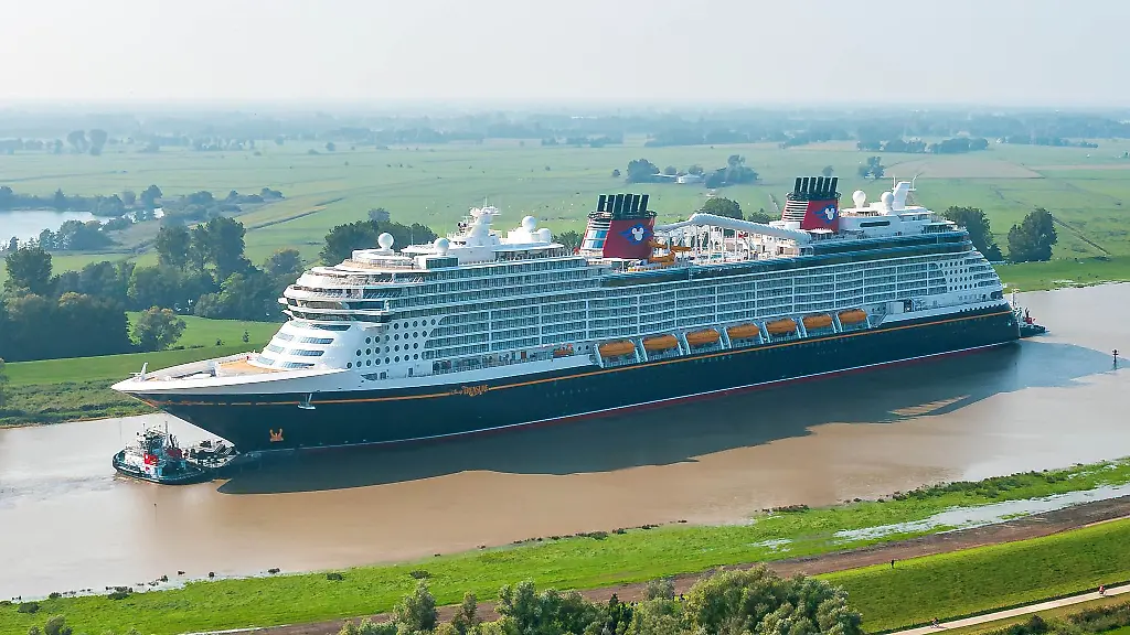 Die-Werft-hat-das-Schiff-nun-uebergeben