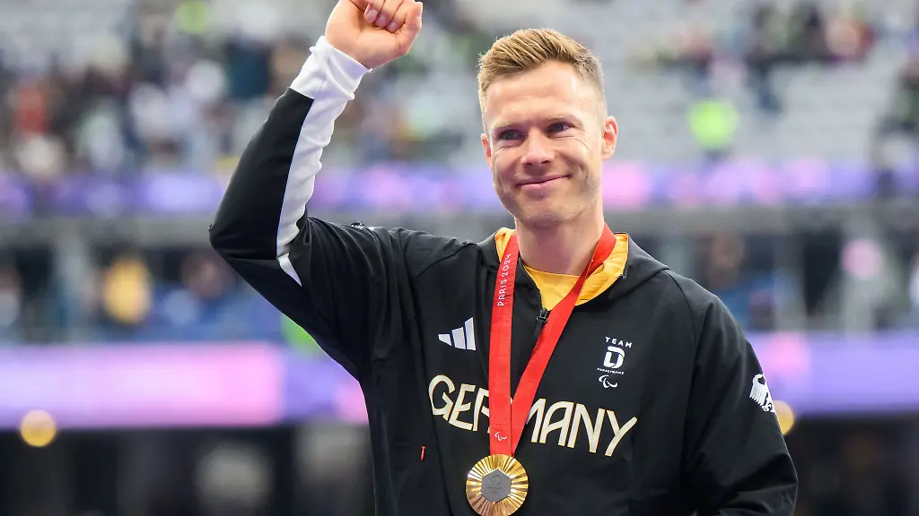 Markus-Rehm-erhaelt-Auszeichnung-als-Sportler-mit-Herz