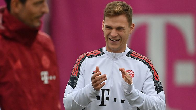 Für Joshua Kimmich ist das Ansteckungsrisiko auf dem Fußballplatz nicht sonderlich hoch.