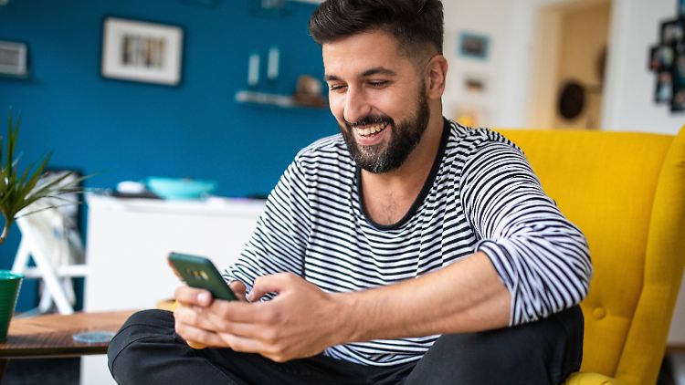 Das alte Smartphone zu verkaufen, schont Geldbeutel und Umwelt.