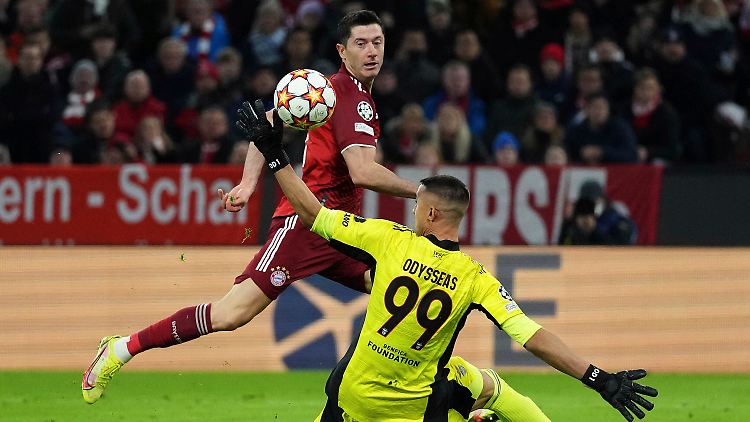Das zweite von drei Lewandowski-Toren an diesem Abend.