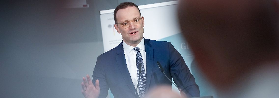 In der Debatte über Auffrischungsimpfungen will heute zudem der geschäftsführende Bundesgesundheitsminister Jens Spahn Stellung nehmen. 