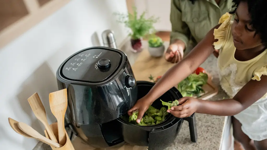 Heissluftfritteusen-liegen-voll-im-Trend-aber-sind-sie-den-Hype-wert