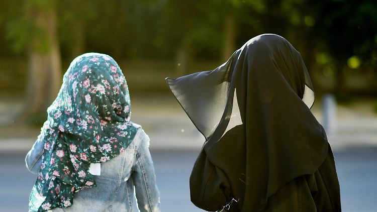 Seit Jahrzehnten gibt es in Frankreich lebhafte Debatten um die Verschleierung.