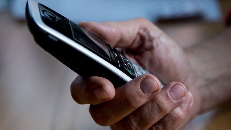 Die Bundesnetzagentur soll wegen der Abzocke von Verbrauchern in diesem Jahr bereits gegen etwa 8500 Rufnummern vorgegangen sein.