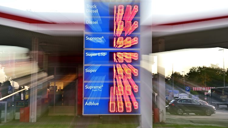 Der Verkehr ist der einzige Sektor, der in den vergangenen Jahrzehnten seinen CO2-Fußabdruck nicht verkleinert hat.
