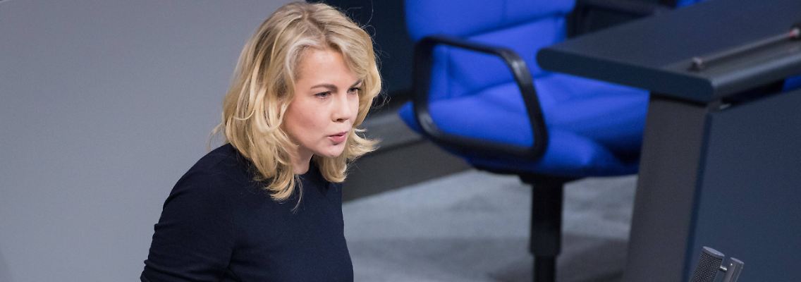 Auch Linda Teuteberg sagt, das Thema Sexismus begleite sie durch ihre gesamte politische Karriere.
