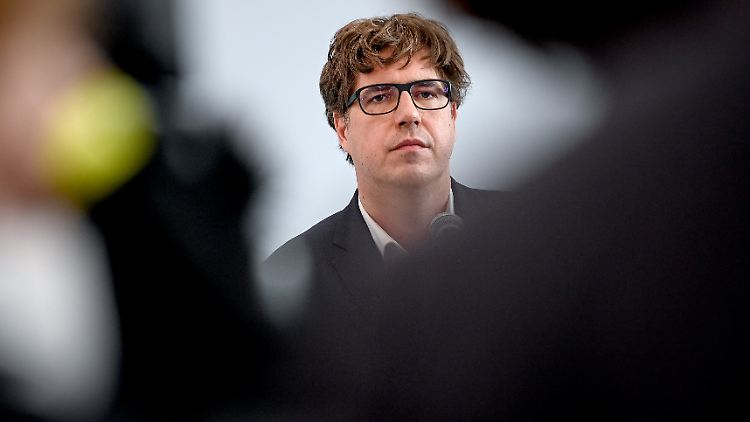 Grünen-Bundesgeschäftsführer Michael Kellner vermisst Fortschritte bei den Gesprächen.