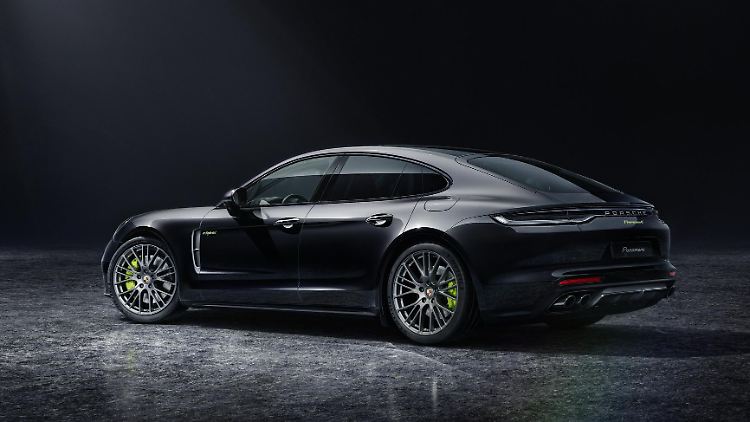 Aushängeschild des Panamera Platinum Edition ist laut Porsche die "seidenglänzende" Lackierung.