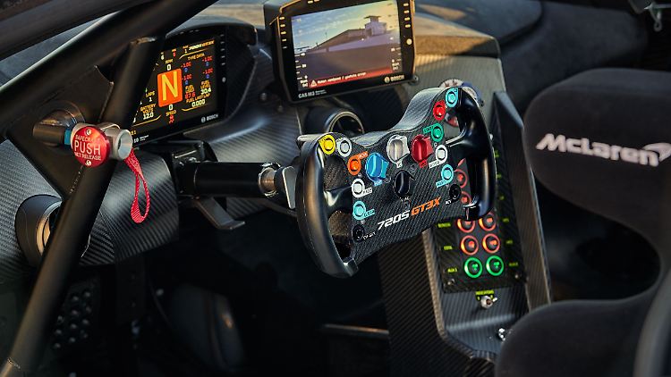 Für die umfängliche Bedingung der Schalter im McLaren 720S GT3X braucht es einen längeren Einführungskurs.