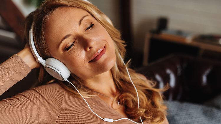 Hörbücher liegen voll im Trend. Wie gut sind Anbieter wie Audible, Bookbeat & Co.?