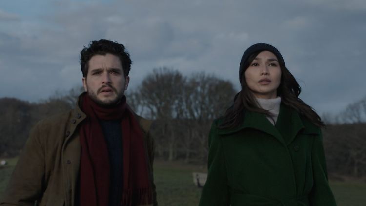 Eternal Sersi (Gemma Chan, r.) datet den vermeintlichen Normalo-Menschen Dane Whitman (Kit Harrington).