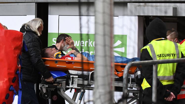 Hoffmann ist jetzt im Krankenhaus.