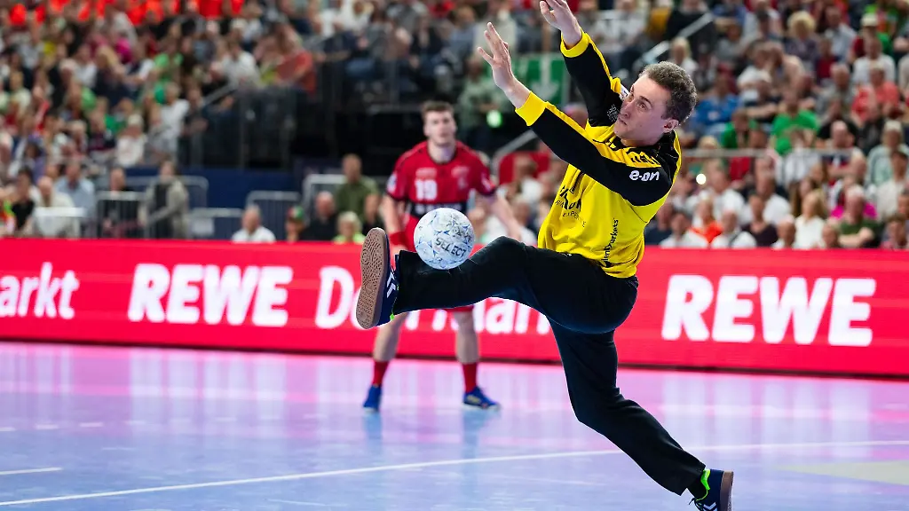Auch-im-dritten-Gruppenspiel-der-European-League-ist-Adam-Morawski-in-Topform